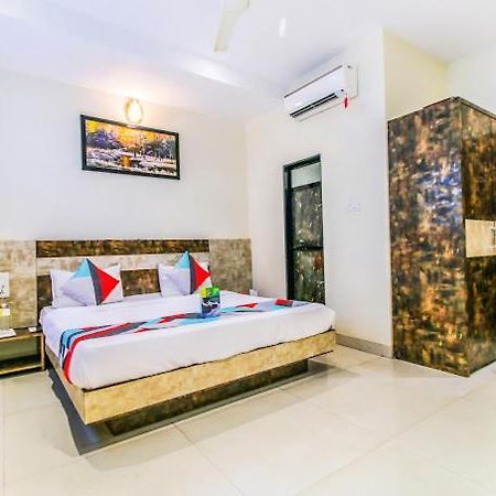 Hotel Embassy Grand Near Us Embassy Bkc Bombaim Exterior foto